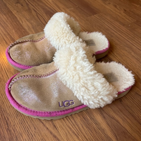 UGG Kids' Tan and Pink Slippers - Picture 3 of 5